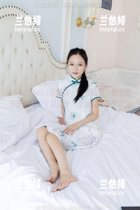 BoBoSocks袜啵啵 - 最新花絮，奶油的原图现场：互相挠脚，湿湿爽爽的丝袜玩法