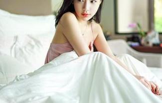 Feilin嗲囡囡 – 陷入Emily尹菲的私房少女图包，怎么出来都让人舍不得