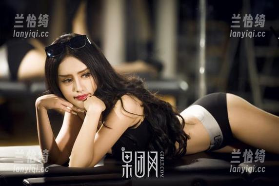 GIRLT果团网 - 这油亮的little贝壳喵，美图超乎想象，下载后你别说我没提醒你。
