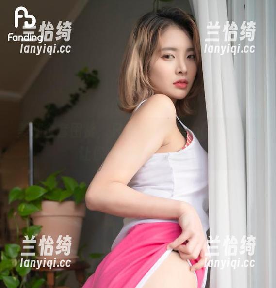 美腿全套囤货，只有Hyoyeon(김효연)能让你心甘情愿下载。