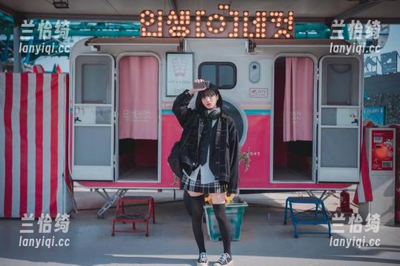 Jenny(정제니)的私房灰丝，让你再也无法专注工作，只想一探究竟。