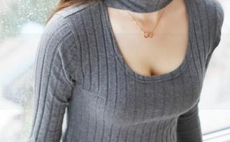 MyGirl美媛馆 – Carina梦绮短裙写真集，稿纸上该怎么写我的崇拜？