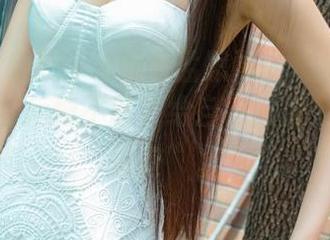 UGirls尤果网 – 看过孟思雨的长腿图集后，我有些后悔不愿许给自己的那条腿说“你好”。