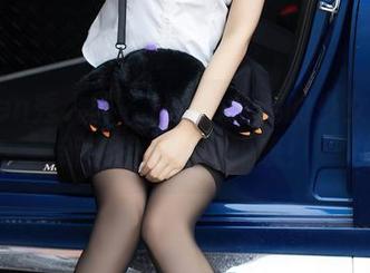 Xiuren秀人网 – Mina米娜的少女脸–更新来啦，别眨眼哦！