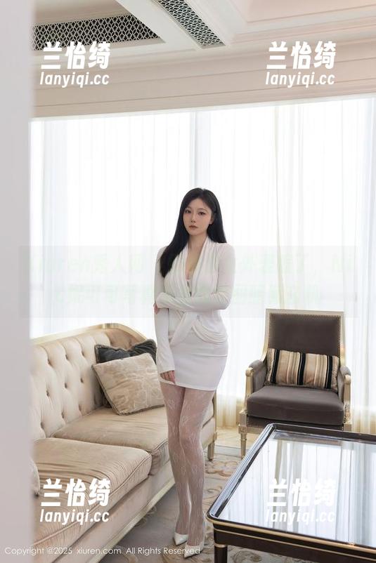 Xiuren秀人网 - 别被修女外表骗了，Nic妮可可写真集里的原图暗藏玄机