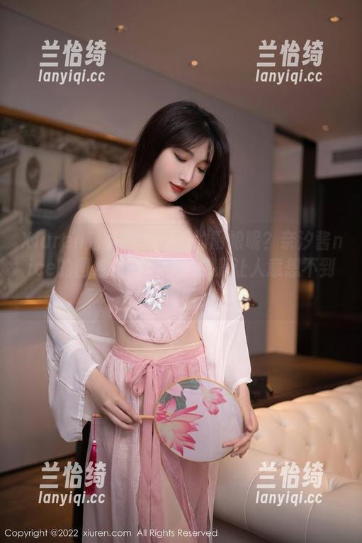 Xiuren秀人网 - 说好的厨娘呢？奈汐酱nice的图包里藏着的，总是让人意想不到的更新！