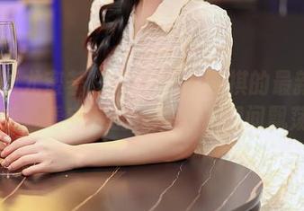 YouMi尤蜜荟 – Cris_卓娅祺的最新美图更新，看完我的灵魂都在腿间飘荡…