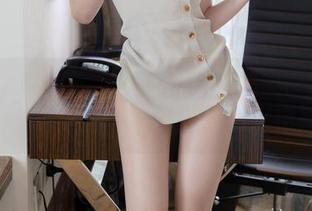 YouMi尤蜜荟 – 校服似乎有魔力：周于希Sandy的美图，图包变身小逛街奇幻！