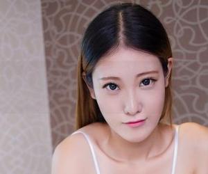 YouWu尤物馆 – 原图来了！FoxYini孟狐狸的兔女郎到底是甜还是辣？