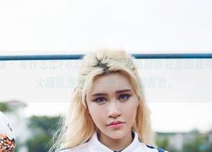 YouWu尤物馆 – 有什么比FoxYini孟狐狸私房图包里的清纯更让人愉悦？大概就是我这一副贪心的嘴脸。