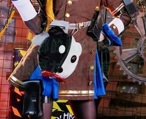 看kitaro绮太郎的私拍图集，里面的礼服有种迷离的魔力，让我有点小困惑。