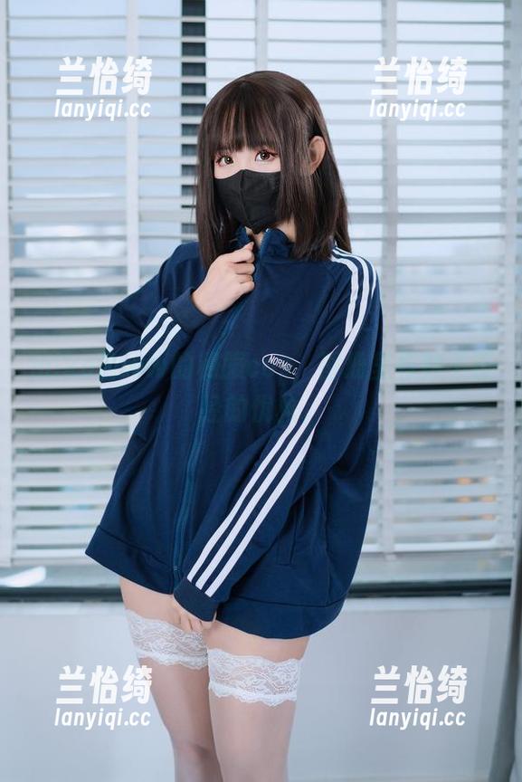 miko酱ww的和服cos，图册里有种不正经的优雅。