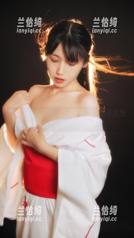 不呆猫福利满满，套装写真让人忍不住想要！