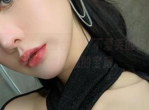 微密圈 – 独特的原图合集！不爱笑的赛琳的嘉宾帖就像隐藏的宝藏。