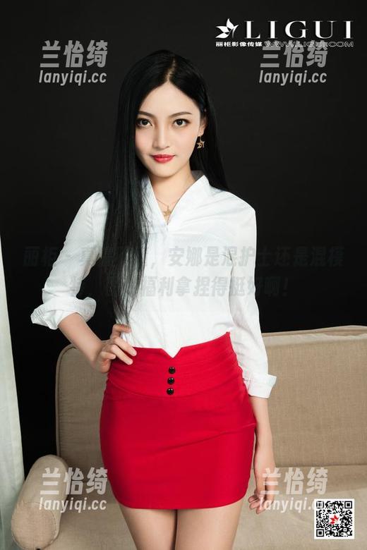 丽柜 - 真搞不懂，安娜是混护士还是混模特，图片福利拿捏得挺好啊！