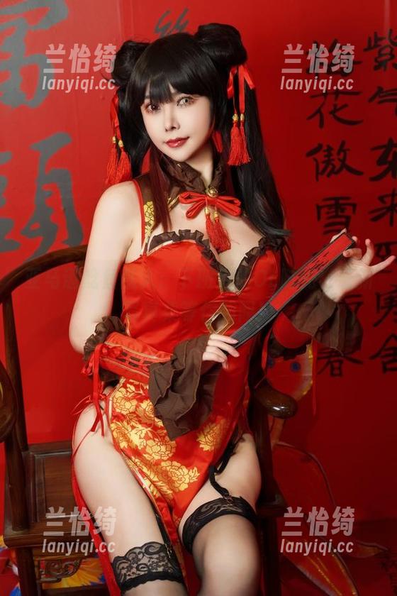 亚马逊鲶鱼乱入：下班后的OL时光，最新写真集等你翻阅！