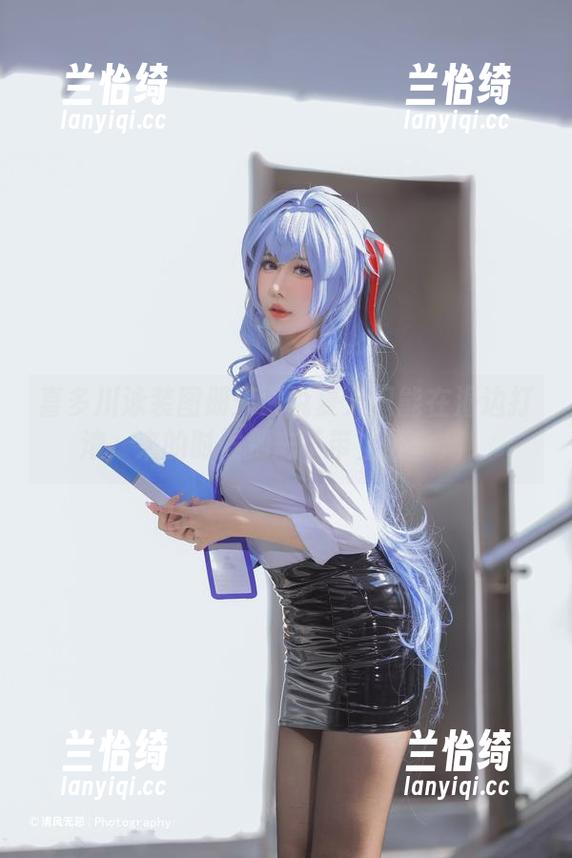喜多川泳装图册：谁说夏天只能在海边打滚，来的时候别忘了带上仙女月！