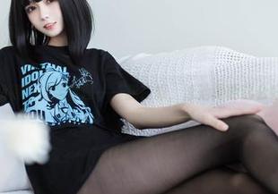 最新“你的负卿”泳装套图——我在想，泳池需要这么好看的人吗？