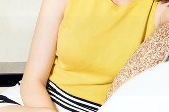 克拉女神 – 孟君的裸足，美图最新出炉，真的令人不知所措，脚趾头都想加入派对！