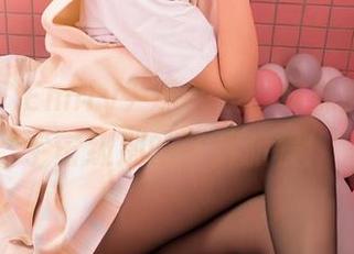 嗲囡囡 – Emily尹菲在线：妹妹的侧脸是宇宙级别的梦游旅程！