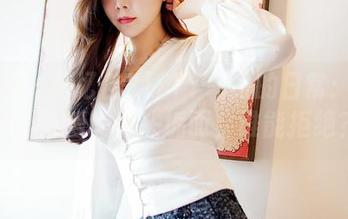 嗲囡囡 – 施忆佳KITTY转身的日常：看图集里可爱的蓬头垢面，谁能拒绝？