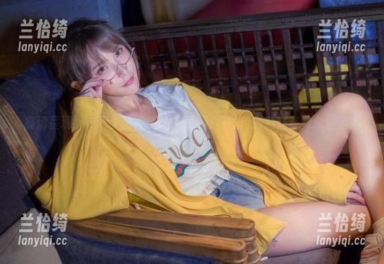 在下萝莉控ii 高清呈现:在下萝莉控ii的生日,浓烈的色彩和些许隽永的姿态。