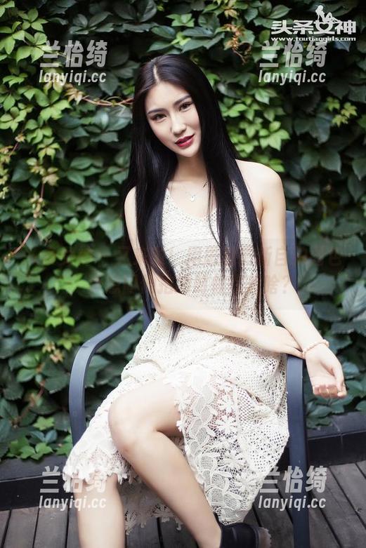 头条女神-周思超 头条女神 - 又来啦!周思超最新自拍图包,真想问他拍的时候在想啥?