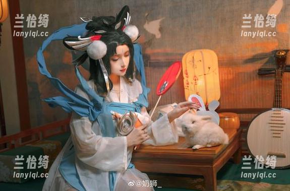 奶狮不咬人旅拍：高清写真，让我脸上的油光无处遁形