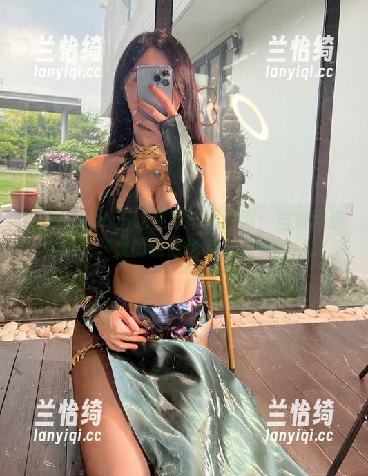 微密圈 - 小玉吃果冻与黑渔网：当渔网遇上镜头，我的眼睛也有点如梦如幻。