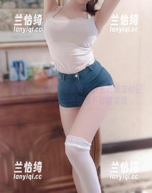 小玉吃果冻 微密圈 - 观看时把头转向小玉吃果冻的日常,原图却有我意想不到的发现