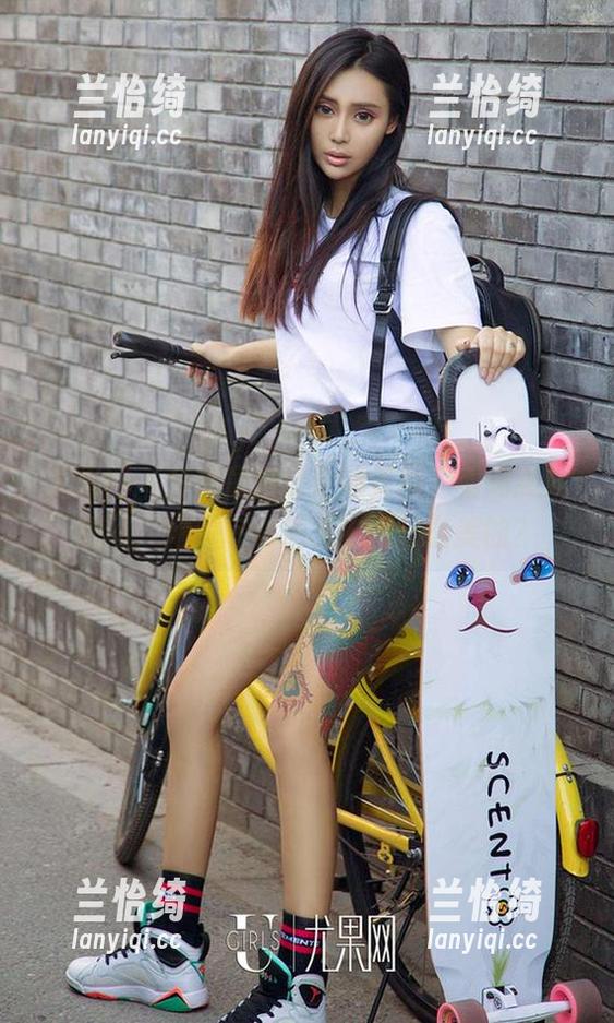 尤果网 - 分享童倩泳池的美图，看完我就想问：她是怎么把水拍得这么美的？