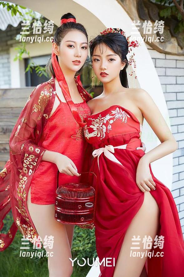 尤蜜荟 - 菲儿的水手服，私拍图包让人想问：“你是想泡在海里，还是泡在丛林里？”