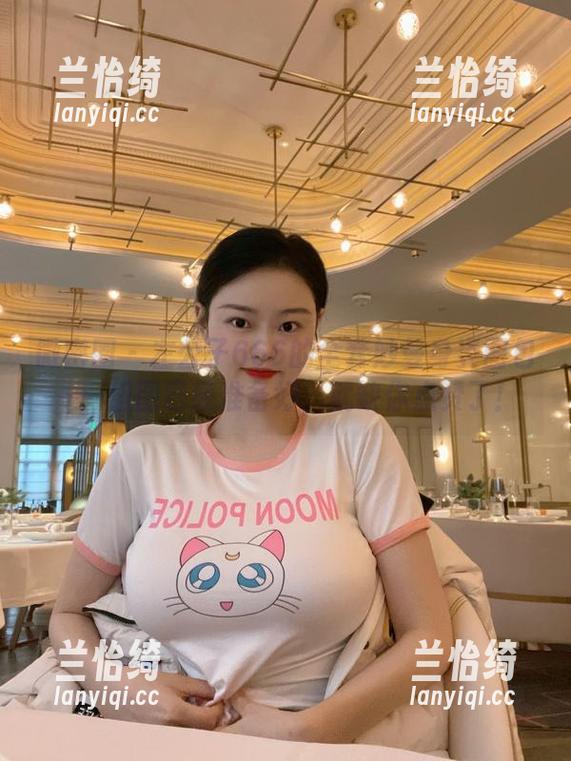 微密圈 - 左公子666的全套妙曼身姿图包——组图已经准备好，就缺你点赞了！