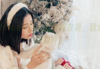 年年Nnian带你看全套连衣裙，貌似没穿的那种？