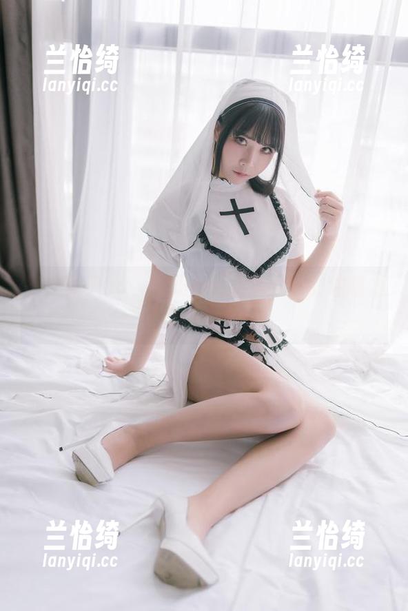 抱走莫子aa 抱走莫子aa,图册里引发兔女郎的注意力争夺战!