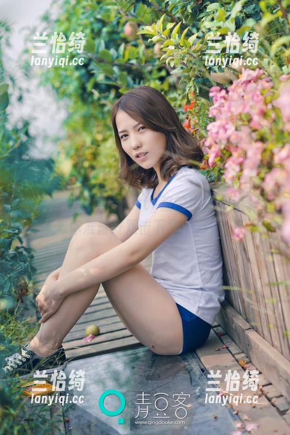 推女神 - 施忆佳Kitty酱的牛仔裤合集，你准备好双击下载了吗？