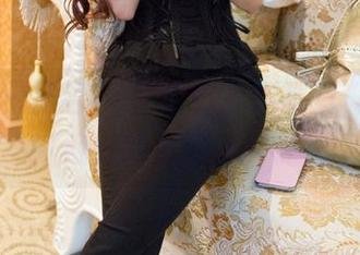 推女郎 – 开启Yu佳妮的长腿写真，脚踝与视线的优雅博弈。
