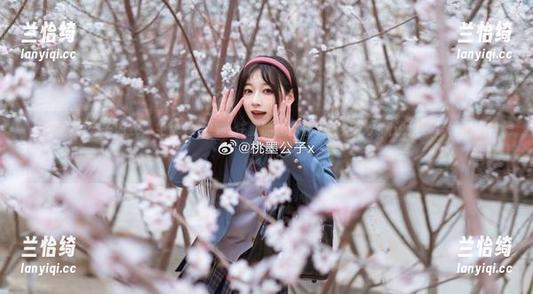 有了桃墨公子内衣，免费下载，一件就能让你在“我这个人听说过”变得稍微特别。
