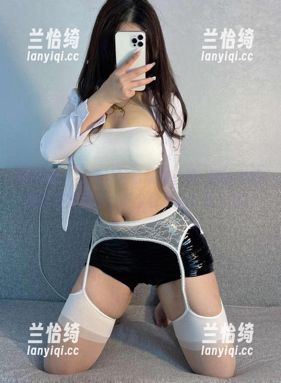 微密圈 - 苹果汁咕噜咕噜，桃沢樱呀发行的新御姐图包，这个价格太合适了吧！