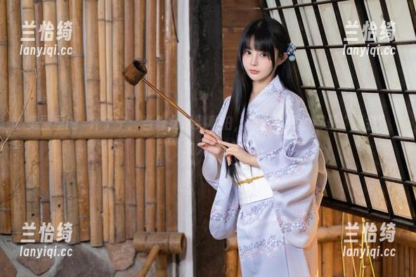 美图里的桜井宁宁：当修女遇到私拍，天上飞行的都是“误会”放大版！