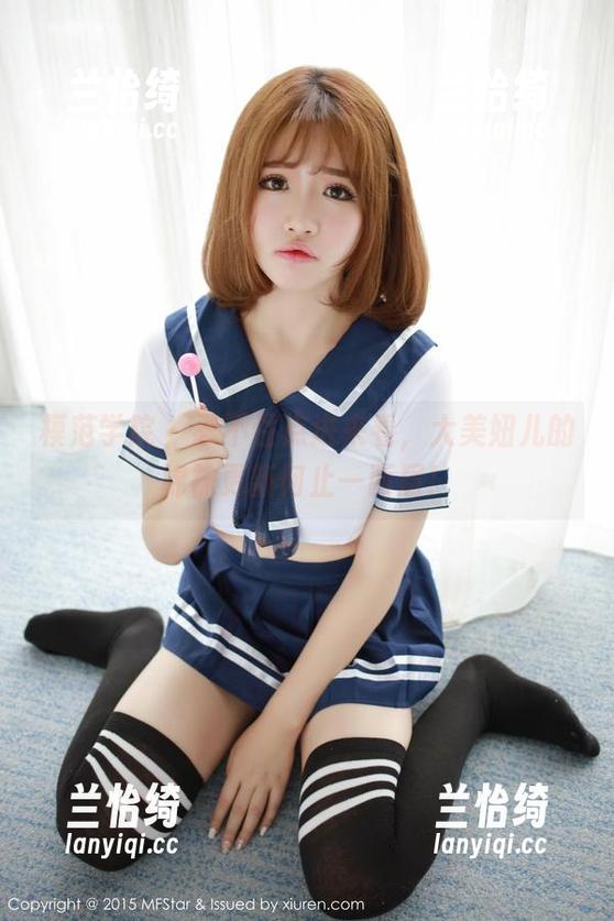 模范学院 - 忍不住点进来看，大美妞儿的棉袜更新何止一两层！