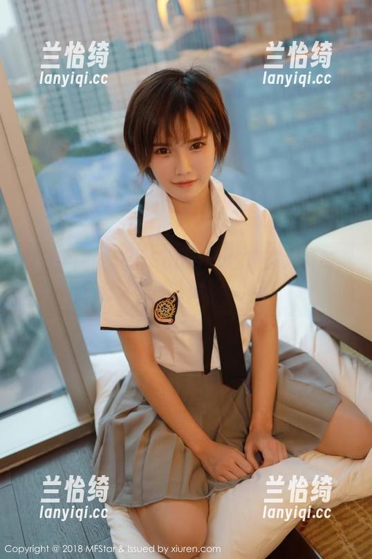 模范学院 - 许诺Sabrina的网袜大解放，今天又来一波更新，冲吗？