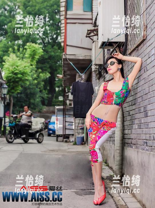 爱丝 - 若兮的足部优势，福利写真让你无法自拔