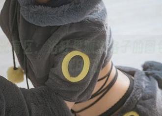 无圣光盲区：浴缸里狐洛洛子的图包e时代印记