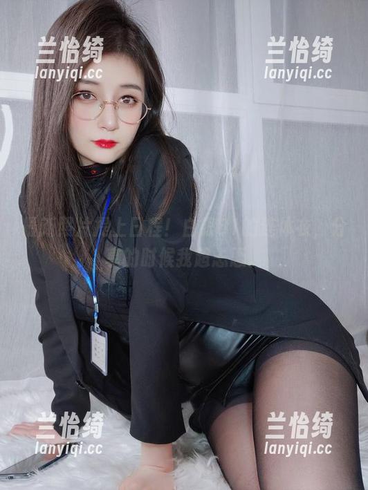 最新照片提上日程！白银81的连体衣，分享的时候我超忐忑。