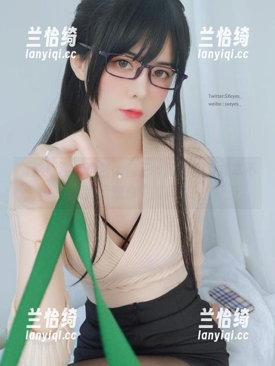 看这原图！眼酱大魔王w的御姐，根本不是我能想象中的极致！