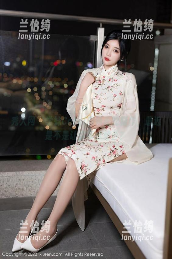 秀人网 - 学妹Carol周妍希的新作，最近是不是让你有点意外？