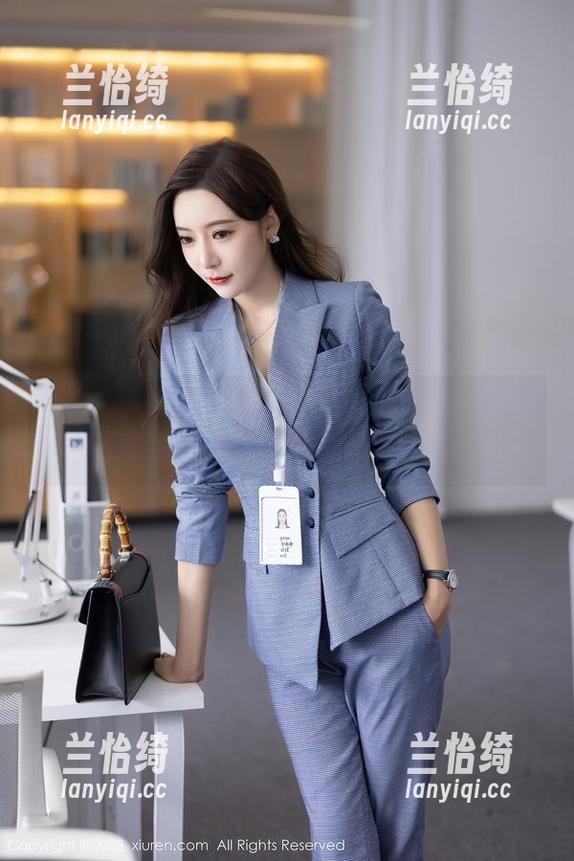 秀人网 - 你的兔妹妹的全套新作，谁说女友就是这种标准配方？