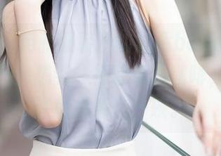 秀人网 – 用和服装扮的加朵babe，不知道为啥让我想到一杯醇香的咖啡，资源也许就是那么一碗。