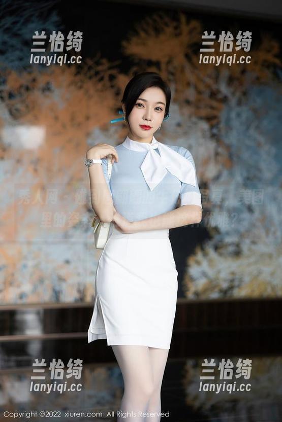 秀人网 - 碰到唐翩翩的牛仔裤写真，美图里的姿态，难道我也能这样优雅？